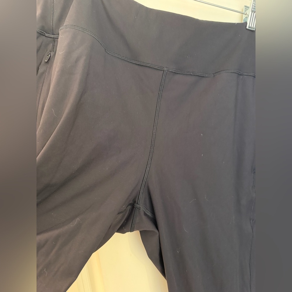 Athleta Distance Jogger in Black, Size XL Tall - Picture 3 of 10